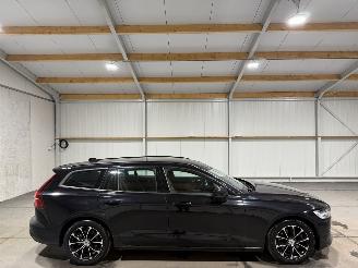 krockskadad bil auto Volvo V-60 2.0 B3 120kW Automaat Momentum Advantage 2020/11