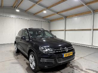 Volkswagen Touareg 4.2TDI V8 250kW Automaat R-Line Pano Clima Memory picture 3