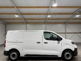 krockskadad bil auto Toyota Proace 50kWh Electric Worker 100kW 2022/1