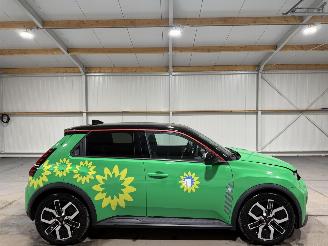 Vaurioauto  passenger cars Renault 5 52kWh 110kW Comfort Range Techno 2025/6