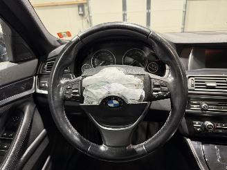 BMW 5-serie 520i 135kW Automaat High Executive picture 29