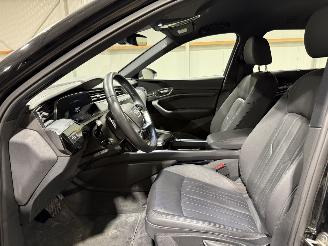 Audi E-tron 95kWh 55Quattro 300kW Advanced Pro Line S picture 27