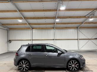 Schadeauto Volkswagen Golf 2.0TSI GTI 180kW Automaat Performance Pano 2017/12