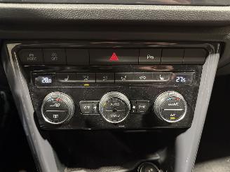 Volkswagen T-Roc 1.5TSI 110kW Automaat Pano Sport Business R picture 29