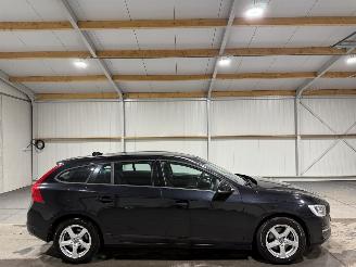 Schadeauto Volvo V-60 1.6T3 110kW Airco Ocean Race 2015/4