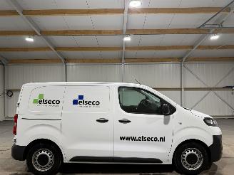 krockskadad bil bedrijf Opel Vivaro 1.5CDTI 75kW Airco L1H1 Edition 2021/1