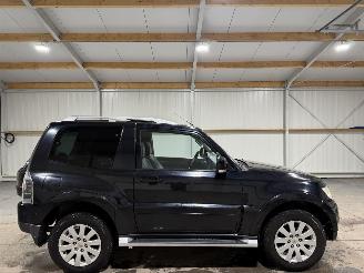 krockskadad bil auto Mitsubishi Pajero 3.2DID 125kW Automaat Invite High Roof AT HRV 2009/5