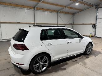 Volkswagen Golf 1.5TSI 110kW Automaat Business R Pano Highline picture 5