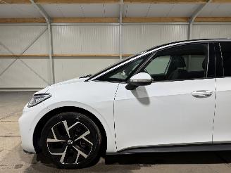 Volkswagen ID.3 59kWh 150kW Pro Business picture 13