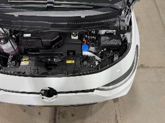 Volkswagen ID.3 59kWh 150kW Pro Business picture 29