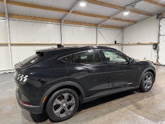 Ford Mustang Mach-E 98kWh Extended RWD picture 5