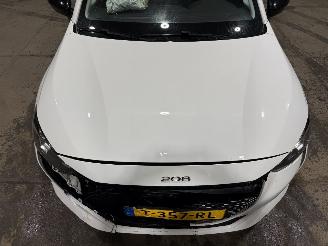 Peugeot e-208 50kWh 100kW Active Pack picture 20