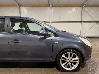 Opel Corsa 1.4-16V 66kW Cosmo picture 15