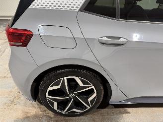 Volkswagen ID.3 58kWh 150kW First Plus picture 19