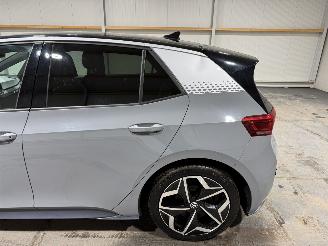 Volkswagen ID.3 58kWh 150kW First Plus picture 16