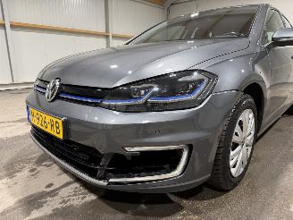 Volkswagen e-Golf 36kWh 100kW Automaat E-Edition picture 24