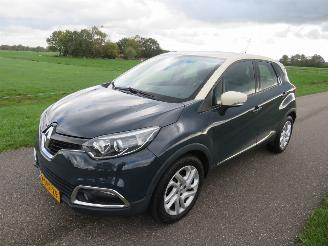 Unfallwagen Renault Captur 0.9 TCE Dynamique 137.000km nap mpv Camera Navigatie Euro 6 2013/11