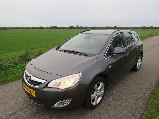 Opel Astra SPORTS TOURER 1.4 Turbo Edition  120pk Navigatie [ schadevrij  2011 picture 19