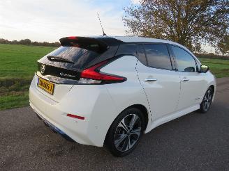 Schadeauto Nissan Leaf Tekna Automaat 2018  140.000km nap Camera Navigatie Clima Leer  [ nieuwstaat 2018/3