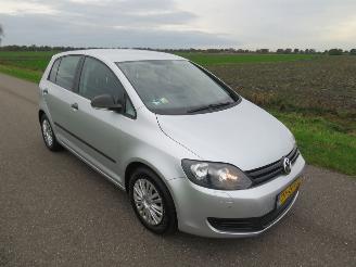 Schadeauto Volkswagen Golf plus 1.2 TSI 5drs 105pk Airco 230.000 km nap Euro 5 2011/11