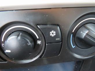 Peugeot 208 1.2 VTI 82PK  126.000km Nap 5Drs Airco  2013 picture 16