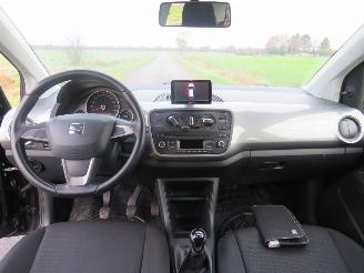 Seat Mii 1.0  60pk euro 6  Refense Navigatie  5drs Airco  Mistlampen 2015 picture 3