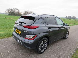 skadebil auto Hyundai Kona 39 kw Automaat Elektrisch 2021 40.000km Camera Navigatie stoelverwarmig nieuwstaat 2021/9