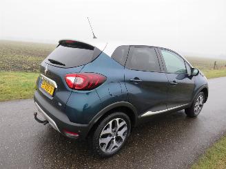 Vaurioauto  passenger cars Renault Captur 1.2 TCE 118pk  94.000 Nap 5drs Mpv Camera Navigatie 2017 nieuwstaat 2017/11