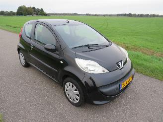 skadebil auto Peugeot 107 1.0 12v XS 68pk Splinter Nieuwe Apk  2008   Airco Topstaat 2008/5