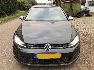 krockskadad bil auto Volkswagen Golf 2.0 TDI GTD 2014/5