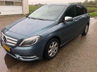 Schadeauto Mercedes B-klasse 180cdi 2014/6