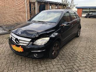 skadebil auto Mercedes B-klasse b 150 bussines klasse 2009/7