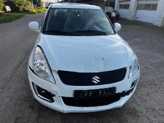 skadebil auto Suzuki Swift 1.3 2015/5