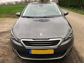 Auto incidentate Peugeot 308 automaat 2016/6