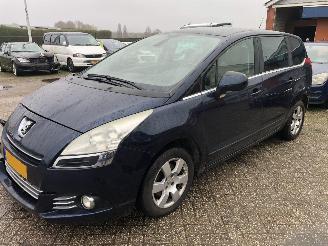 skadebil auto Peugeot 5008 5008 1.6 THP Family 7p. 2011/12