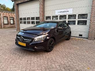 Coche accidentado Mercedes A-klasse 200 Ambition Automaat Navi 2014/8