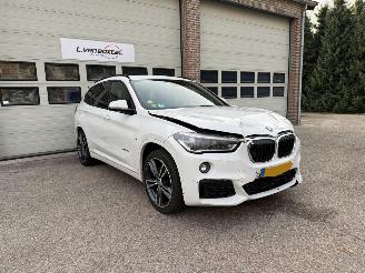 Unfallwagen BMW X1 xDrive20d High Executive Automaat Cruise Navi 2017/2