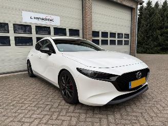 krockskadad bil auto Mazda 3 2.0 e-Skyactiv-G M 122 Luxury Navi Clima Cruise Leder 2019/10