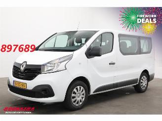 skadebil bedrijf Renault Trafic Passenger 1.6 dCi Expression 9-Persoons Airco Bluetooth 2017/10