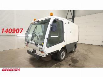 krockskadad bil machine TENNANT  HMF 426 Veegmachine 2007/6