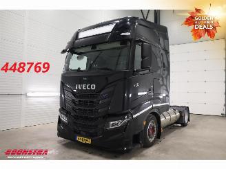 Damaged car Iveco S-way 460 LNG LED ACC Frigoblock Standairco 2021/5