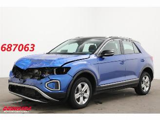 Schadeauto Volkswagen T-Roc 2.0 TDI DSG 4Motion Style LED ACC Navi Clima Camera SHZ AHK 2023/7