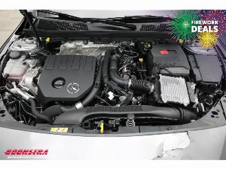 Mercedes Cla-klasse 180 Shooting Brake Star Ed. 7G-T AMG LED ACC Camera SHZ 6.727 km! picture 10