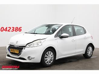 škoda osobní automobily Peugeot 208 1.2 VTi 5-DRS Urban Soul Navi Clima Cruise PDC 2013/6