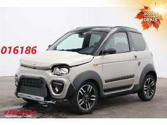 krockskadad bil brommobiel Microcar  M.Go Highland X DCI LED LMV 2021/2