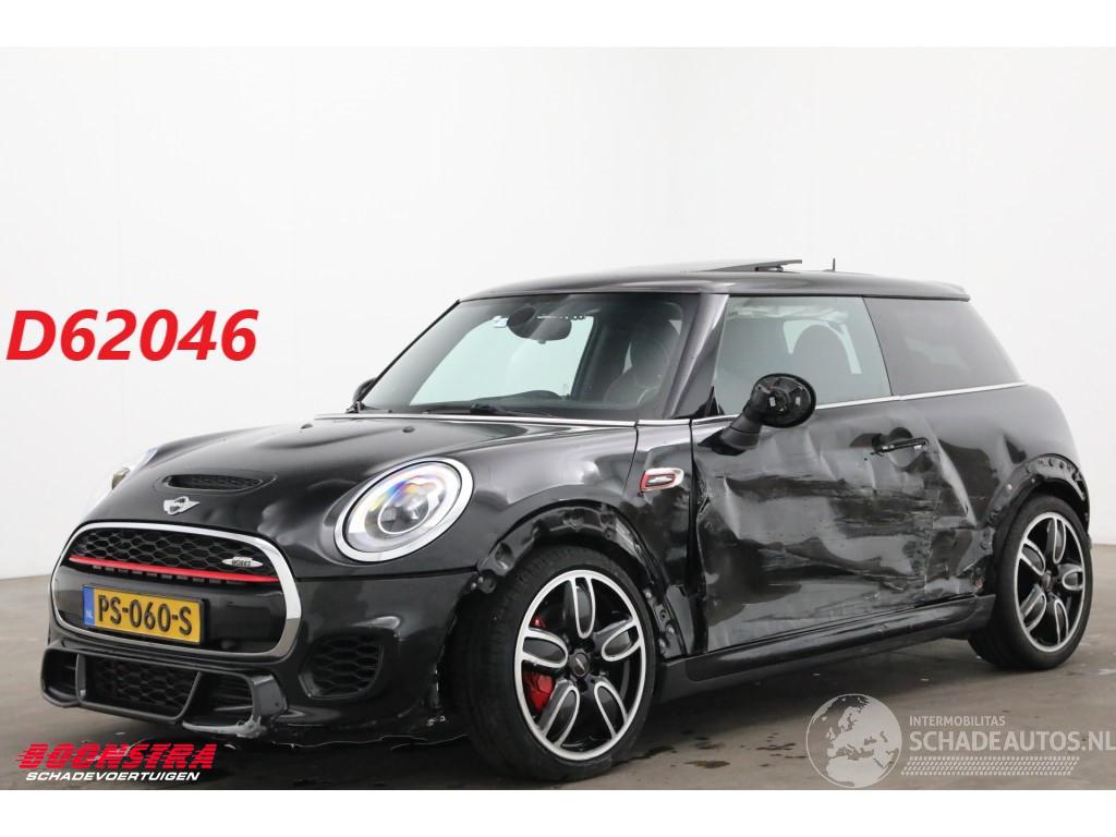 Mini Cooper 2.0 232 PK Pano HUD Navi Clima Cruise Camera SHZ