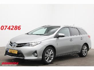 Unfallwagen Toyota Auris Touring Sports 1.8 Hybrid Executive Pano Navi Clima Cruise Camera SHZ 2014/2
