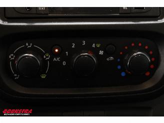 Renault Trafic Passenger 1.6 dCi Expression 9-Pers. Airco picture 16