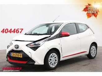 uszkodzony samochody osobowe Toyota Aygo 1.0 VVT-i x-play Apple/Android Airo Cruise Camera 57.976 km! 2019/7