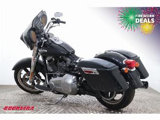 Harley-Davidson  FLD Switchback LED 4.794 Miles! picture 4